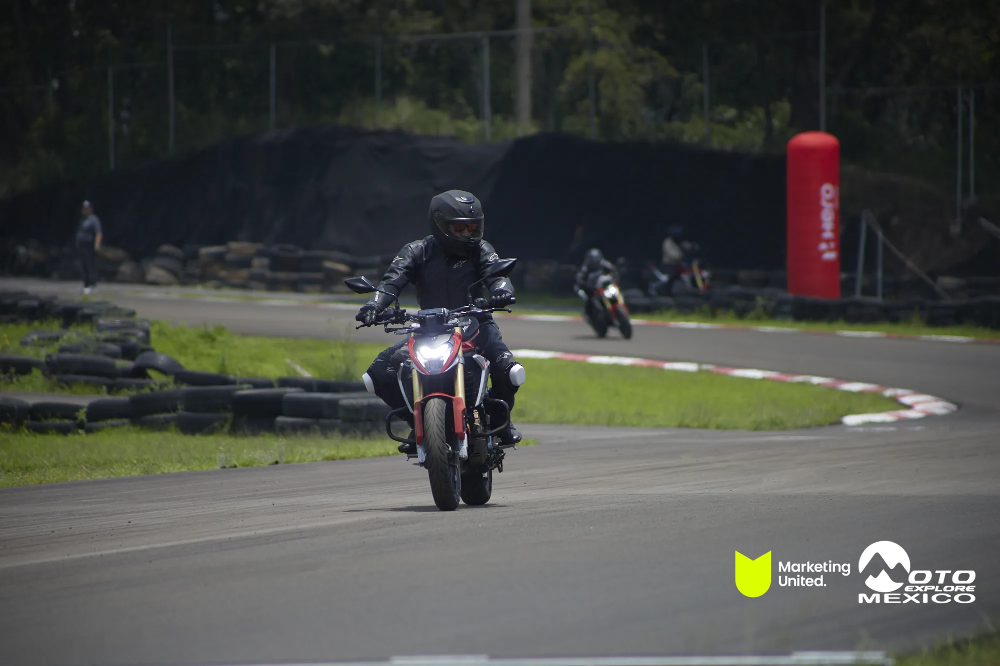 HUNK TRACKDAY 444